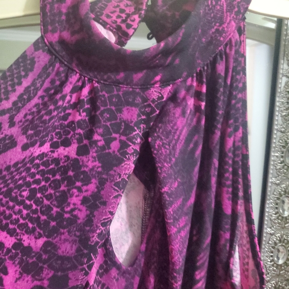 Halter blouse - Picture 3 of 4